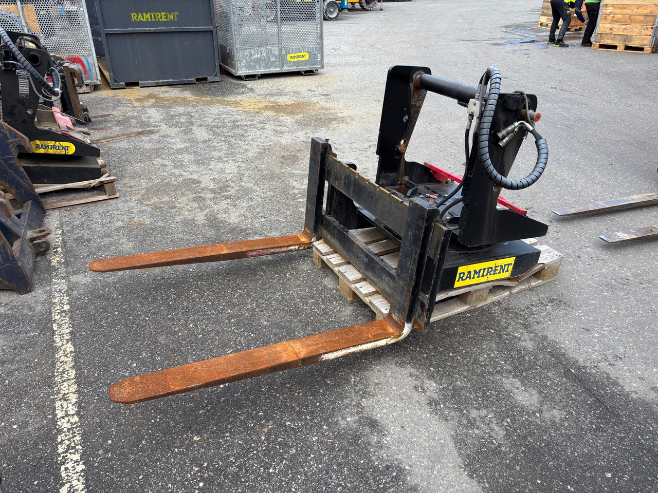 Manitou CAT1200/4000R - Construction equipment: picture 1 Manitou CAT1200/4000R - Construction equipment: picture 1