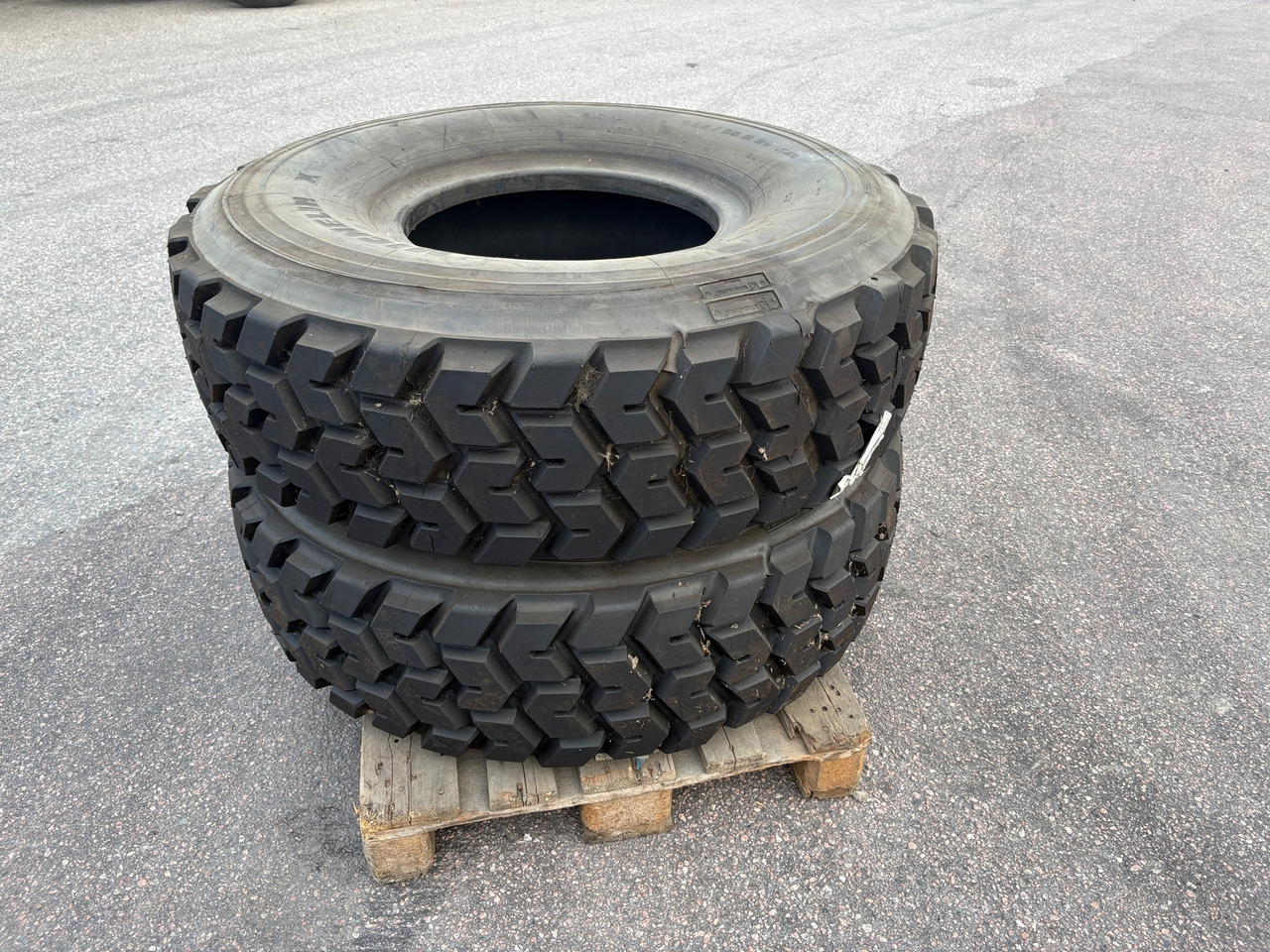 Michelin Stomme - Tire for Construction machinery: picture 1 Michelin Stomme - Tire for Construction machinery: picture 1