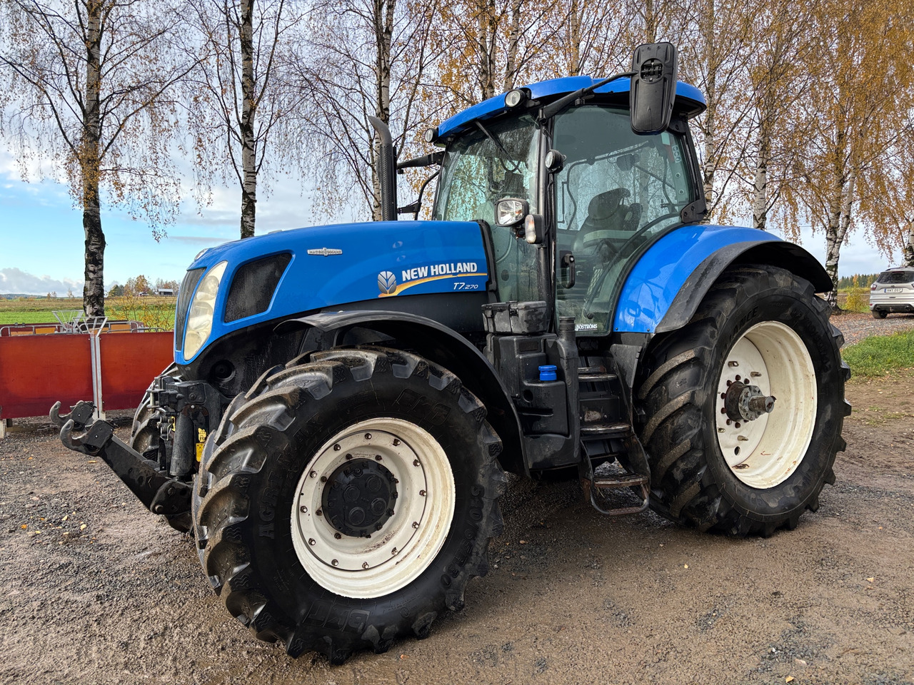 New Holland T7 270 - Farm tractor: picture 1 New Holland T7 270 - Farm tractor: picture 1