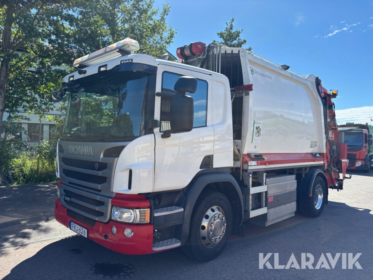Scania P340 - Refuse truck: picture 1 Scania P340 - Refuse truck: picture 1