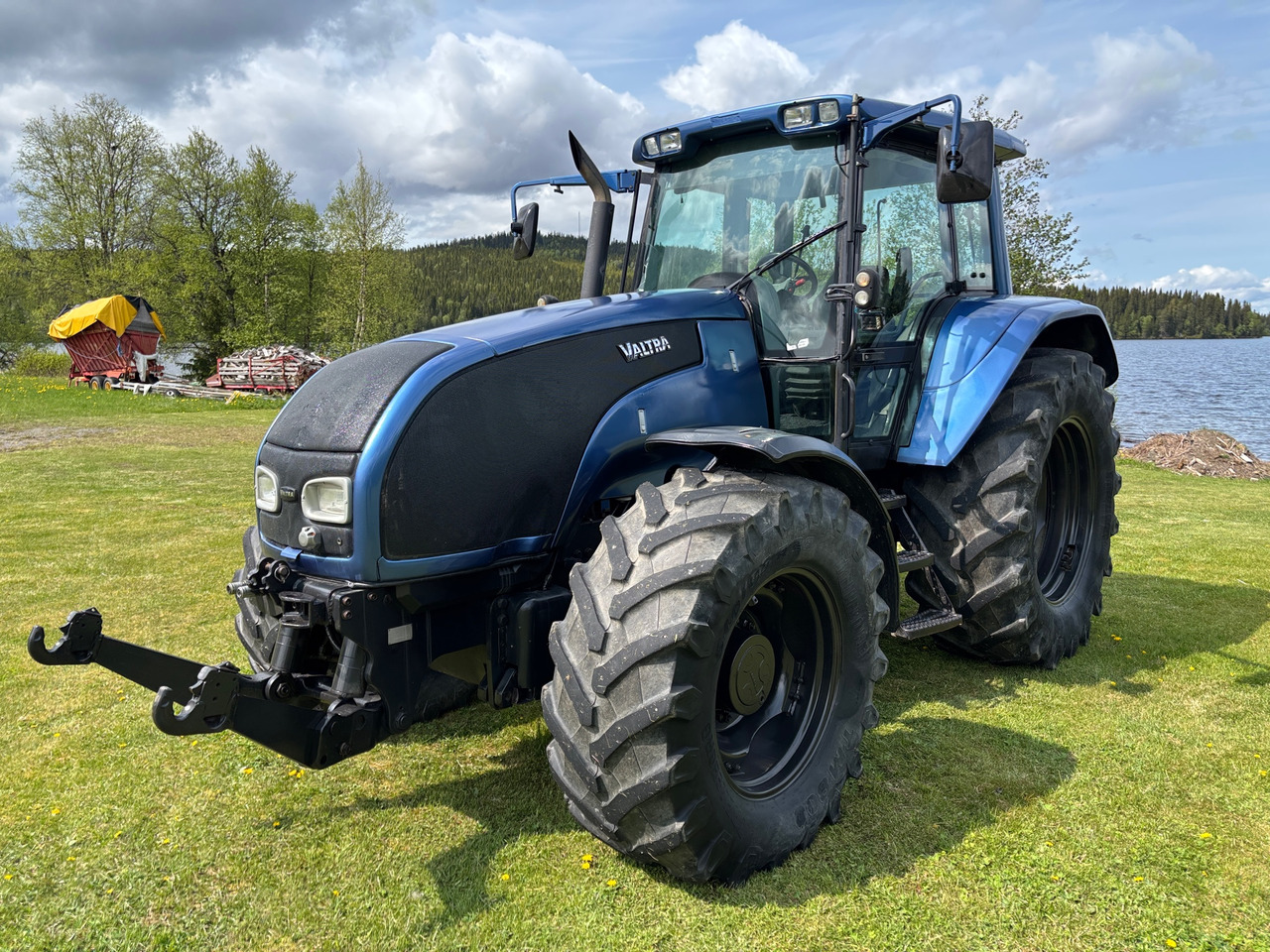 Valtra T-170-4 - Farm tractor: picture 1 Valtra T-170-4 - Farm tractor: picture 1