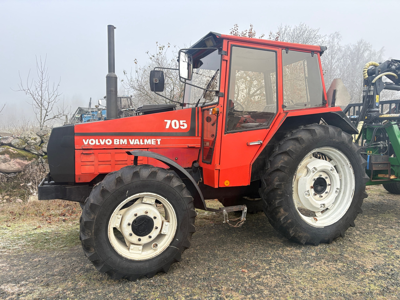 Volvo BM Valmet 705 - Farm tractor: picture 1 Volvo BM Valmet 705 - Farm tractor: picture 1