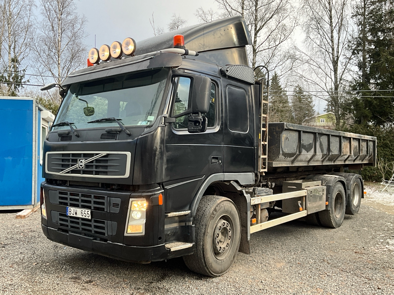 Volvo FM-440 6*2 - Hook lift truck: picture 1 Volvo FM-440 6*2 - Hook lift truck: picture 1