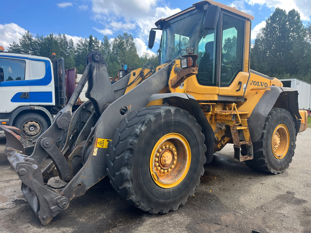 Volvo L90F - Wheel loader: picture 1 Volvo L90F - Wheel loader: picture 1