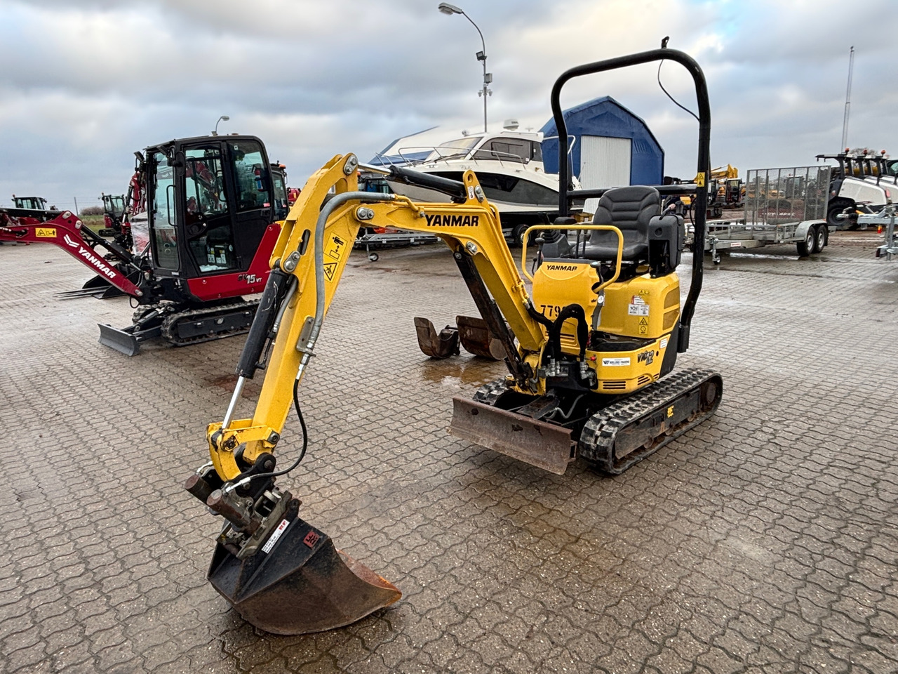 Yanmar VIO12-2A - Excavator: picture 1 Yanmar VIO12-2A - Excavator: picture 1