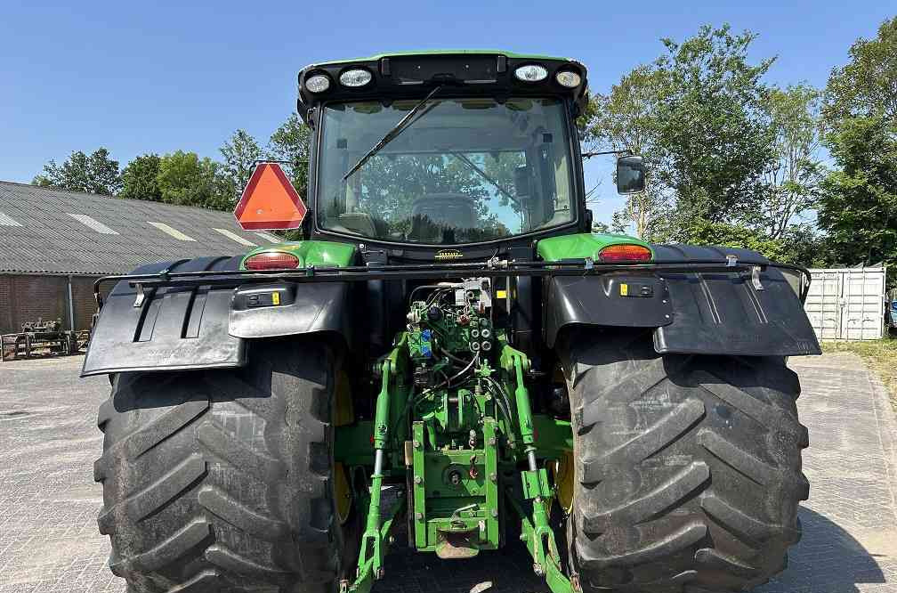 John Deere 6150R 6.150R - Farm tractor: picture 3 John Deere 6150R 6.150R - Farm tractor: picture 3
