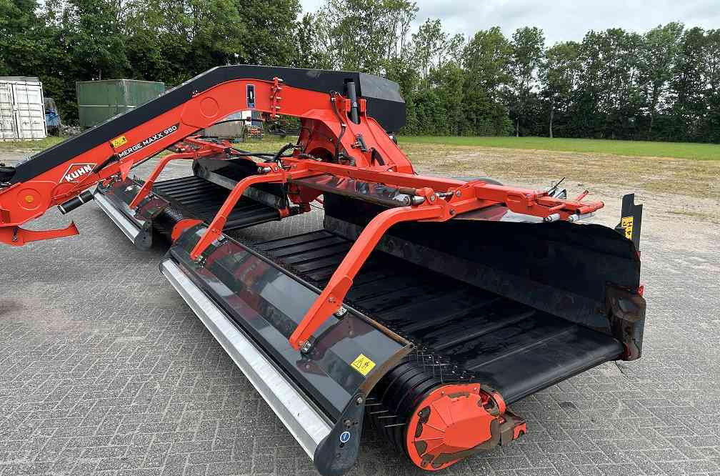 Kuhn VERKOCHT! - Tedder/ Rake: picture 3 Kuhn VERKOCHT! - Tedder/ Rake: picture 3