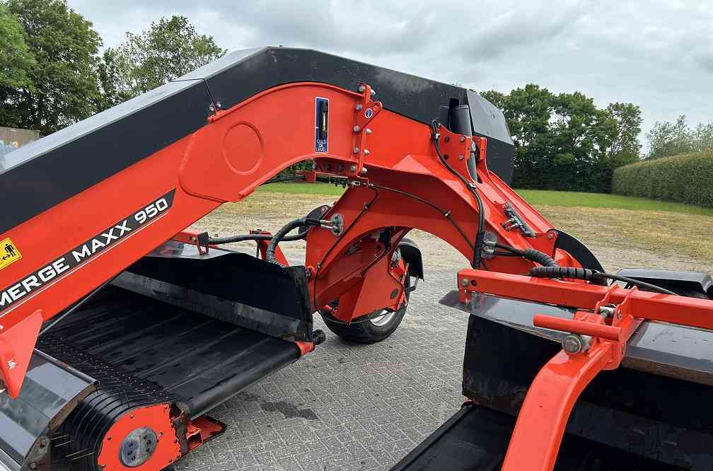 Kuhn VERKOCHT! - Tedder/ Rake: picture 4 Kuhn VERKOCHT! - Tedder/ Rake: picture 4