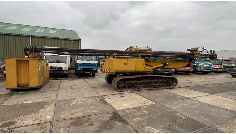 JCB JS 200 LC - Drilling rig: picture 2 JCB JS 200 LC - Drilling rig: picture 2