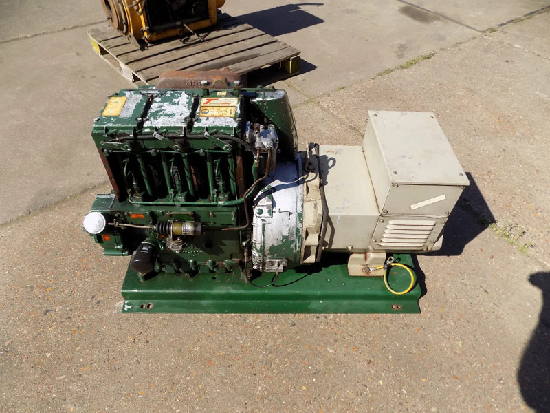 Lister aggregaat 3 cill. lister 25 kva met stamford dynamo keuze uit 2 stuks - Generator set: picture 3 Lister aggregaat 3 cill. lister 25 kva met stamford dynamo keuze uit 2 stuks - Generator set: picture 3