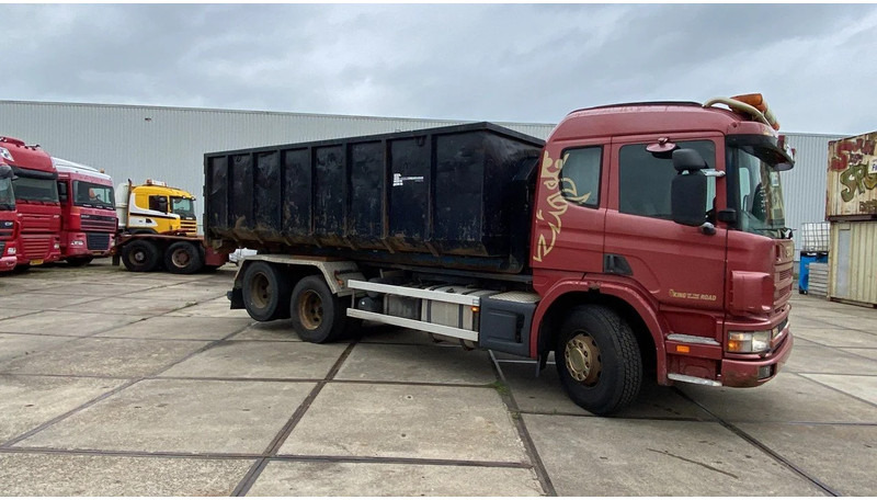 Scania P P124 GB6X2NA - Hook lift truck: picture 4 Scania P P124 GB6X2NA - Hook lift truck: picture 4