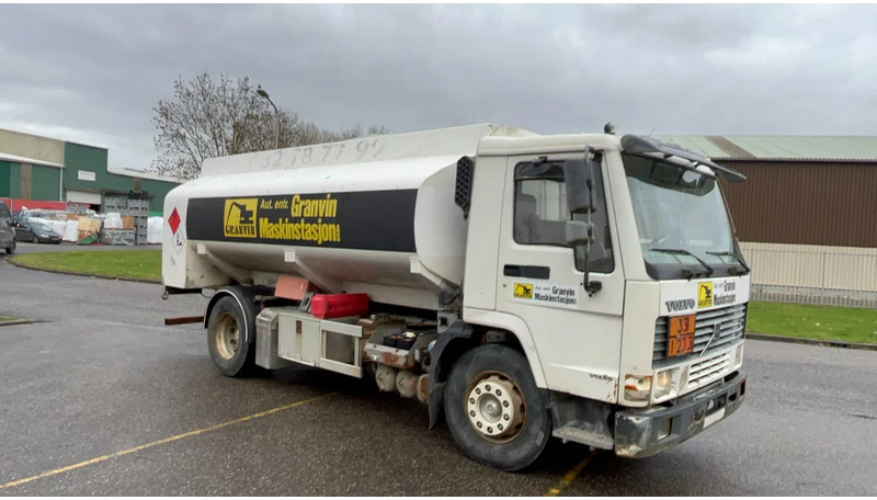 Volvo FL 7 Volvo FL7 285 Fuel tanker 4x2 - Tanker truck: picture 3 Volvo FL 7 Volvo FL7 285 Fuel tanker 4x2 - Tanker truck: picture 3
