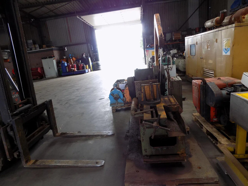 Metaal zaagmachine. - Concrete equipment: picture 3 Metaal zaagmachine. - Concrete equipment: picture 3