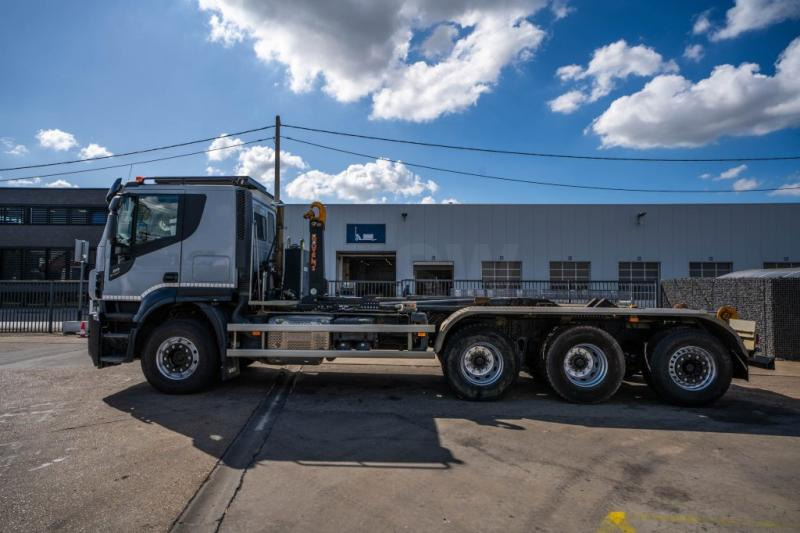 Hook lift truck Iveco X-WAY 460: picture 6