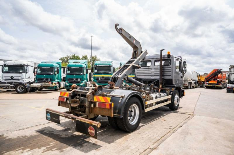 MAN 18.222 F - Hook lift truck: picture 4 MAN 18.222 F - Hook lift truck: picture 4