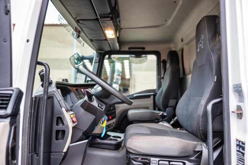 Interior photo 2: Leasing of MAN TGL 10.190 BL - CARVAL INBOUW MAN TGL 10.190 BL - CARVAL INBOUW Interior photo 2: Leasing of MAN TGL 10.190 BL - CARVAL INBOUW MAN TGL 10.190 BL - CARVAL INBOUW