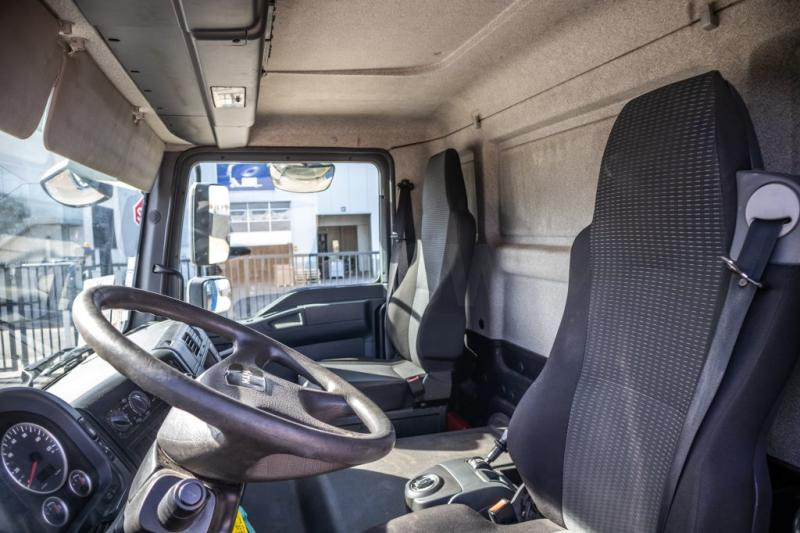 Refrigerated truck MAN TGL 12.220 BL - THERMOKING: picture 10