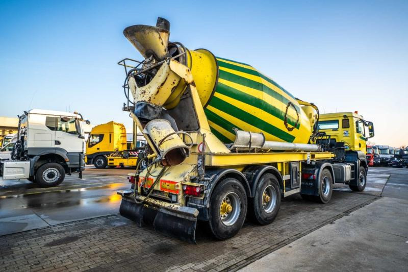 MAN TGS 18.440 BLS 4x4 (+cardan)+STETTER 10M3 - Concrete mixer truck: picture 4 MAN TGS 18.440 BLS 4x4 (+cardan)+STETTER 10M3 - Concrete mixer truck: picture 4