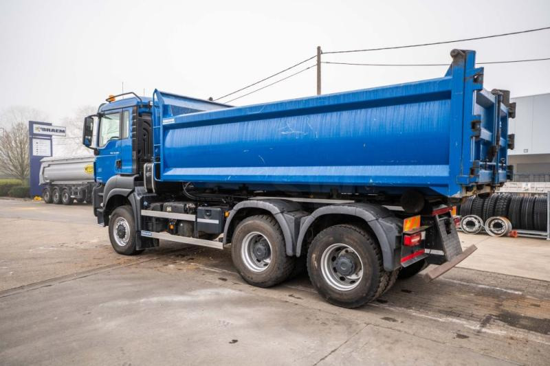 MAN TGS 33.420 BB (containerbak:+3000 € ) - Hook lift truck: picture 5 MAN TGS 33.420 BB (containerbak:+3000 € ) - Hook lift truck: picture 5