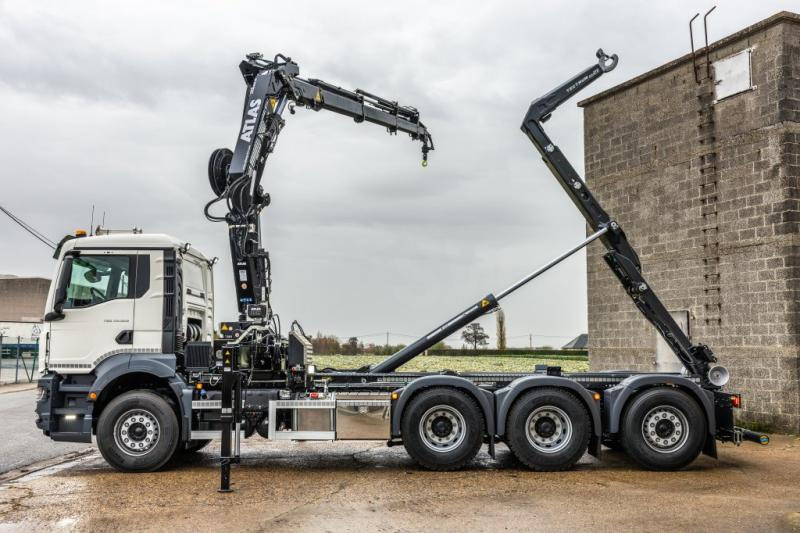 MAN TGS 35.520 BL - ATLAS 240.2E - Hook lift truck, Crane truck: picture 2 MAN TGS 35.520 BL - ATLAS 240.2E - Hook lift truck, Crane truck: picture 2