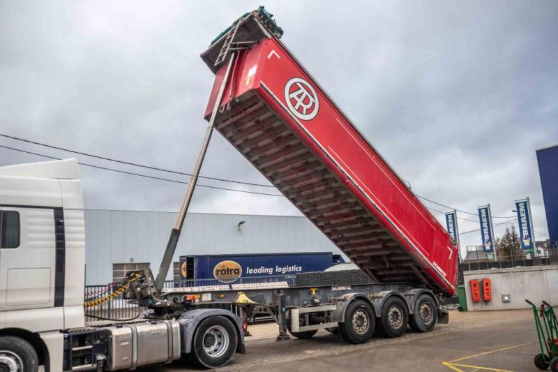 Schmitz SGF-S3- 32 M3 - Tipper semi-trailer: picture 1 Schmitz SGF-S3- 32 M3 - Tipper semi-trailer: picture 1
