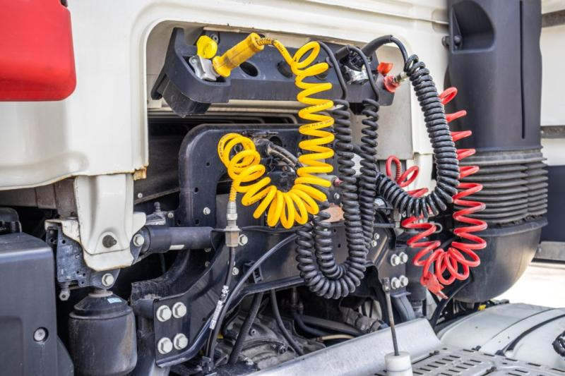 DAF XF 460-6X2-380 000 KM+ADR - Tractor unit: picture 5 DAF XF 460-6X2-380 000 KM+ADR - Tractor unit: picture 5