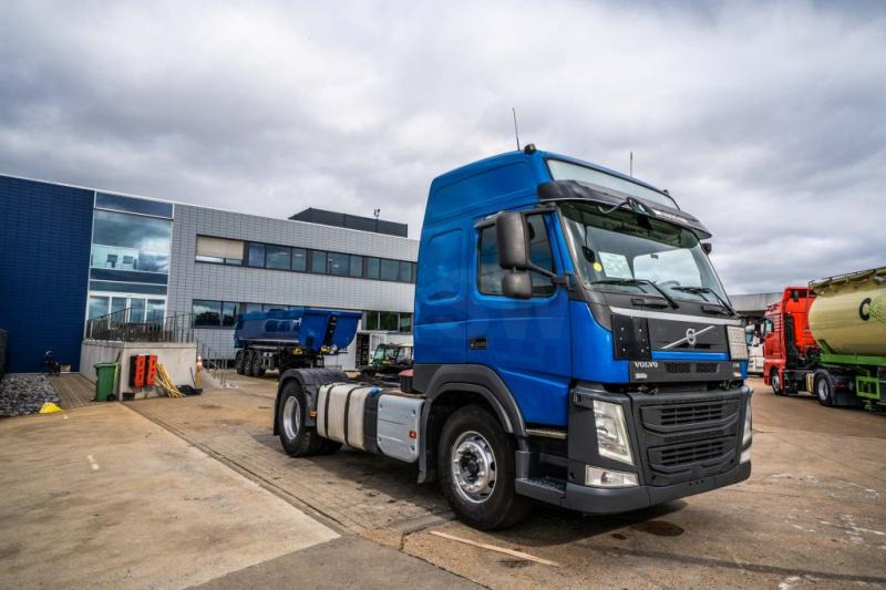 Volvo FM 420 + KIPHYDR. - Tractor unit: picture 2 Volvo FM 420 + KIPHYDR. - Tractor unit: picture 2