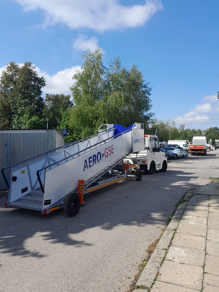 AERO-GSE stairs Towable stairs with the pedestrian movement ( 2,4-3,8m) - Passenger stairs: picture 1 AERO-GSE stairs Towable stairs with the pedestrian movement ( 2,4-3,8m) - Passenger stairs: picture 1