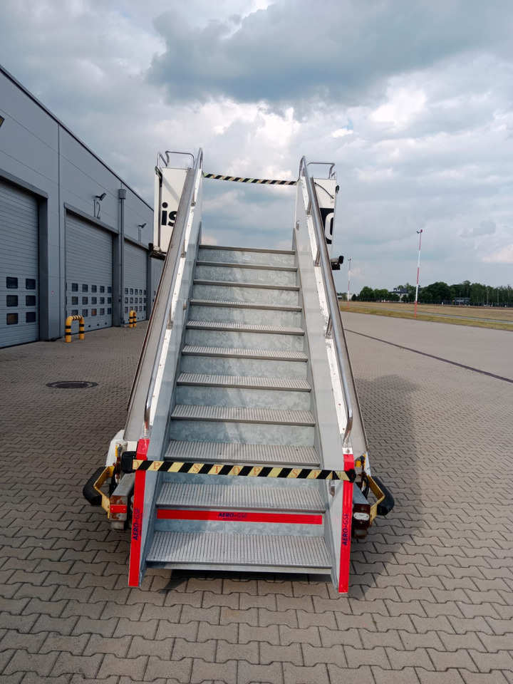 Denge TS3800 - Passenger stairs: picture 2 Denge TS3800 - Passenger stairs: picture 2