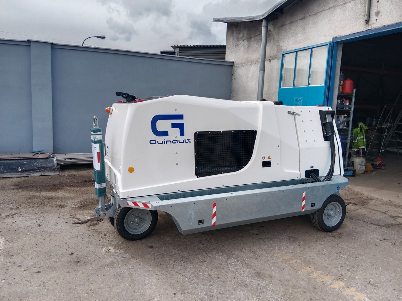 GUINAULT GA 90 - Ground power unit: picture 1 GUINAULT GA 90 - Ground power unit: picture 1