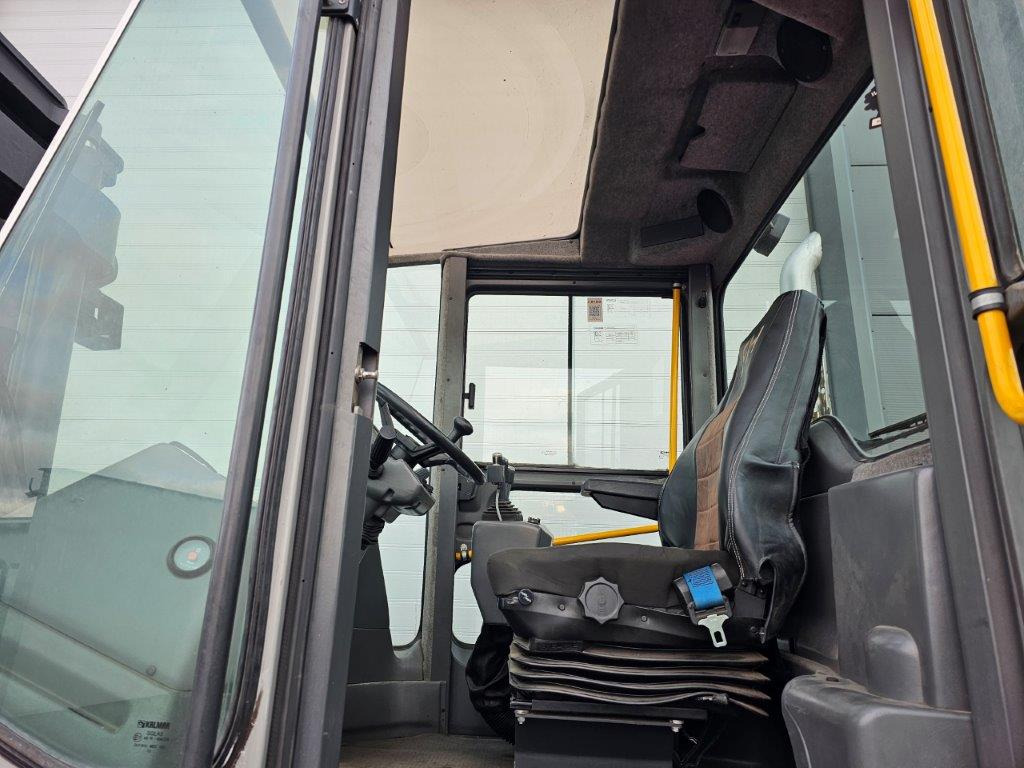 Kalmar DCE150-12 - Diesel forklift: picture 5 Kalmar DCE150-12 - Diesel forklift: picture 5