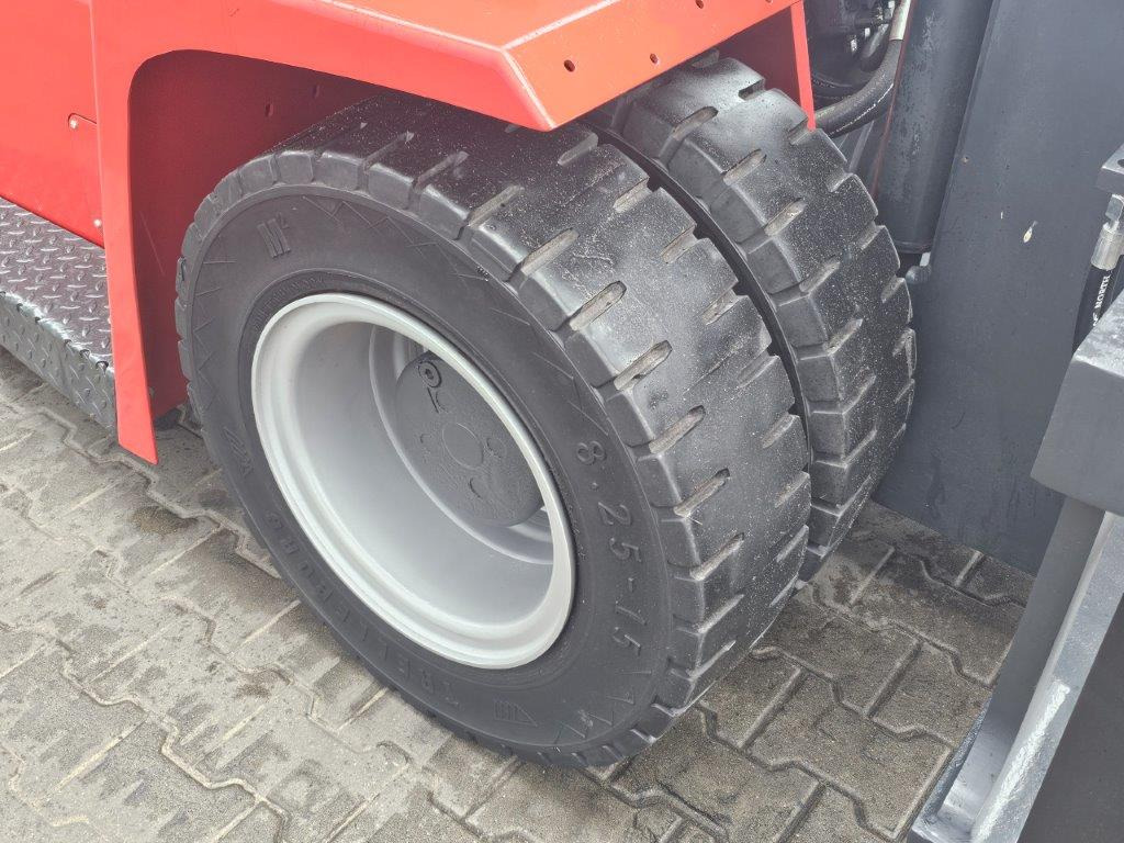 Kalmar DCF80-9 - Diesel forklift: picture 2 Kalmar DCF80-9 - Diesel forklift: picture 2