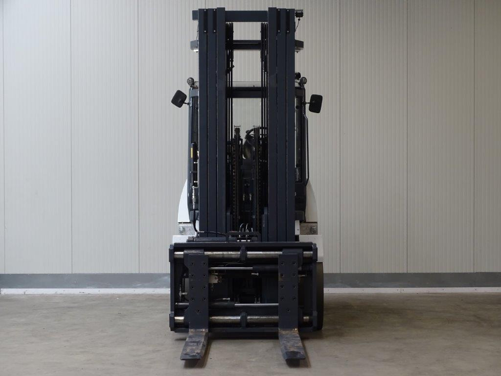 Montini MR10 - TRIPLEX - DEMO - Electric forklift: picture 4 Montini MR10 - TRIPLEX - DEMO - Electric forklift: picture 4