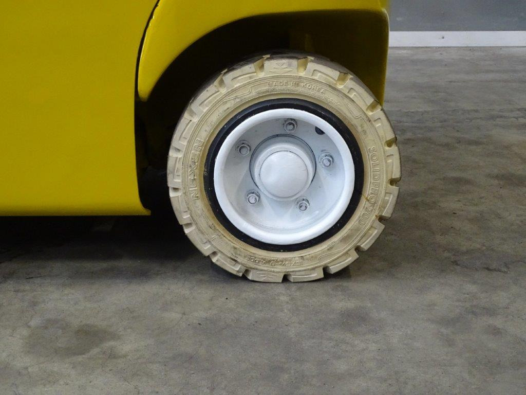 Yale ERP16VF - TRIPLEX - Electric forklift: picture 2 Yale ERP16VF - TRIPLEX - Electric forklift: picture 2