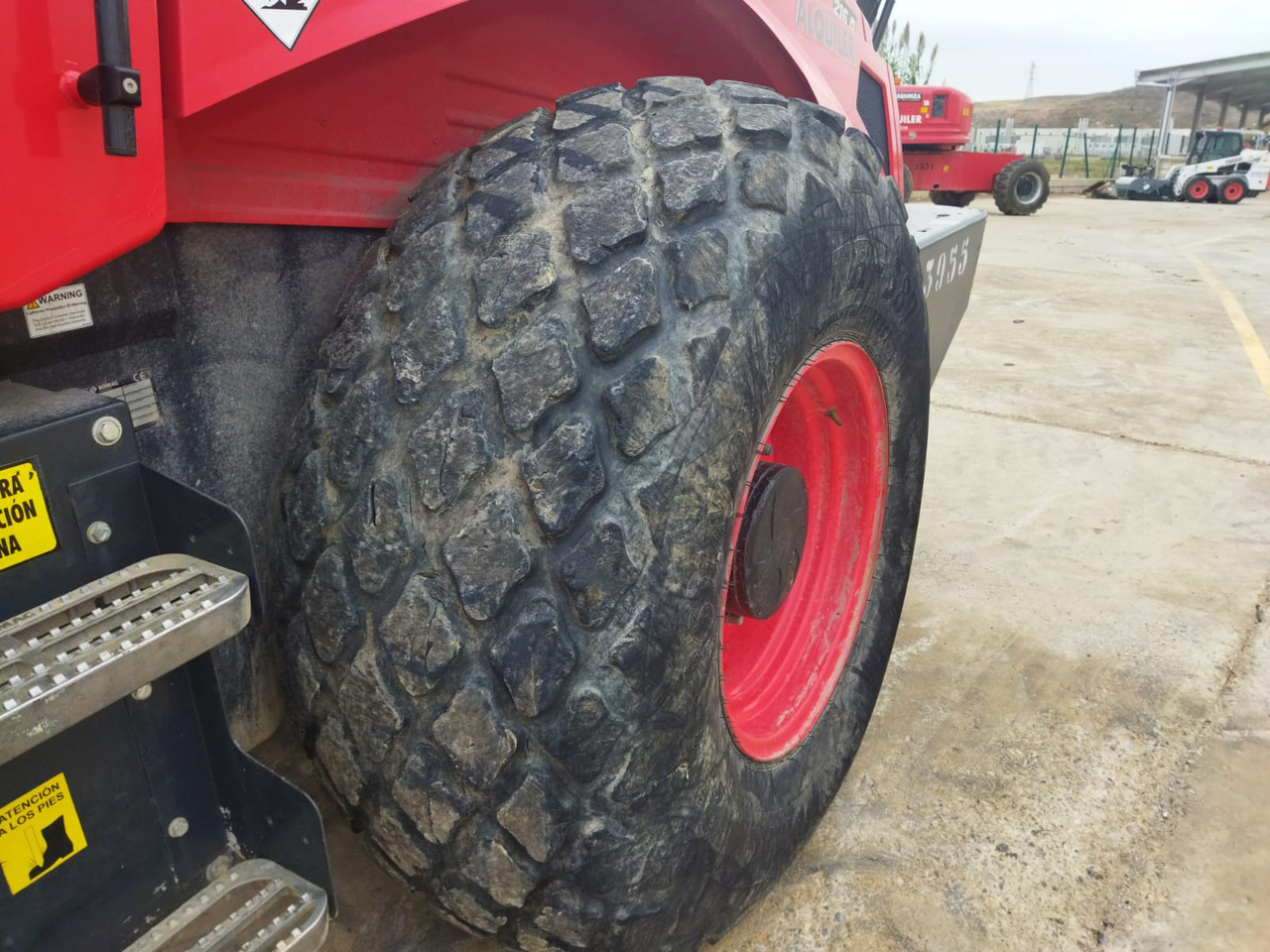 Compactor BOMAG BW216D5: picture 15 Compactor BOMAG BW216D5: picture 15