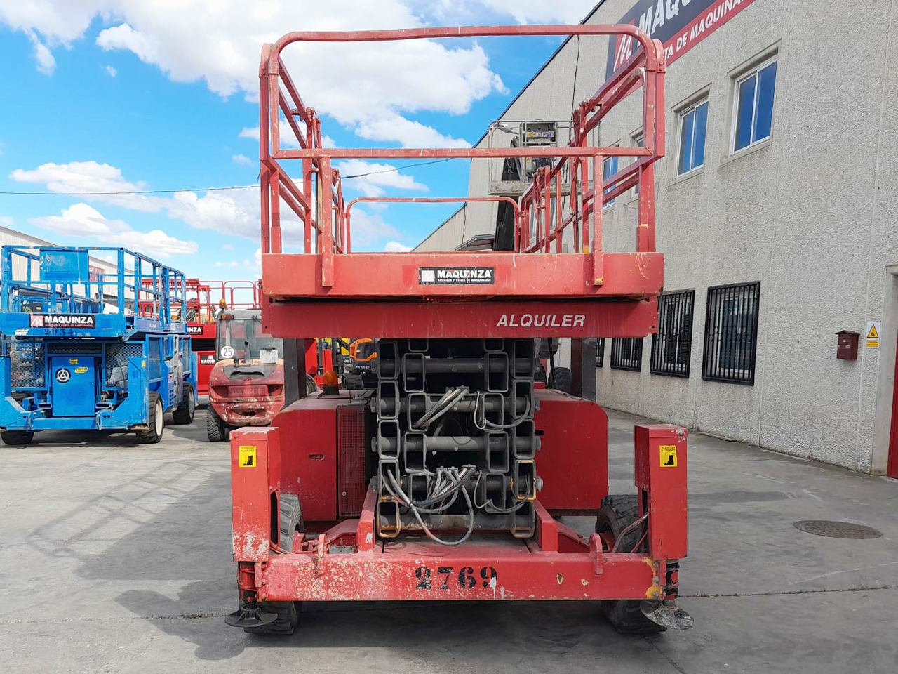 HAULOTTE H18SX - Scissor lift: picture 3 HAULOTTE H18SX - Scissor lift: picture 3