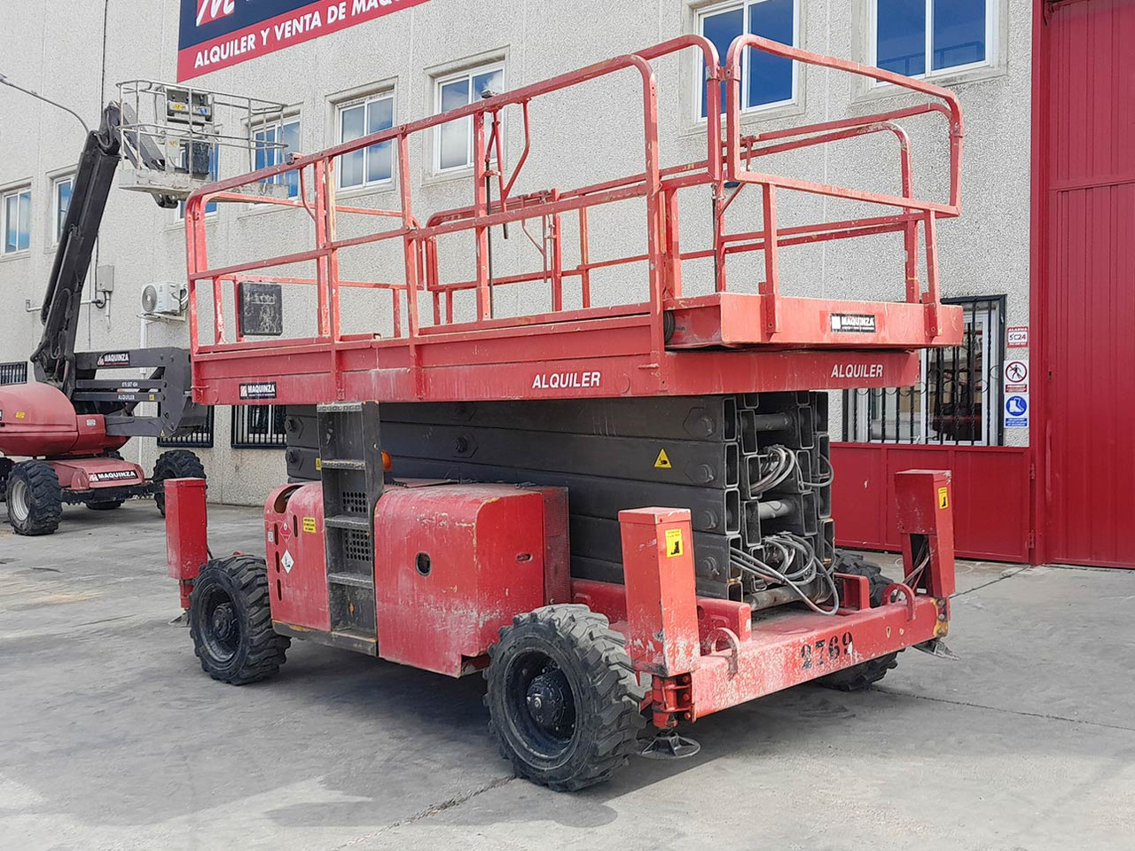 HAULOTTE H18SX - Scissor lift: picture 2 HAULOTTE H18SX - Scissor lift: picture 2