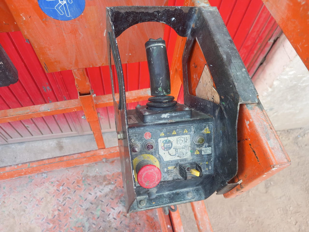 Scissor lift JLG 10RS: picture 13