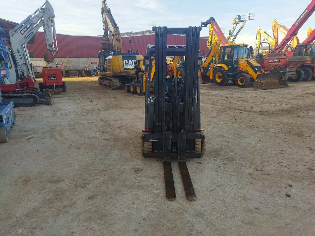 MANITOU ME320 - Electric forklift: picture 2 MANITOU ME320 - Electric forklift: picture 2