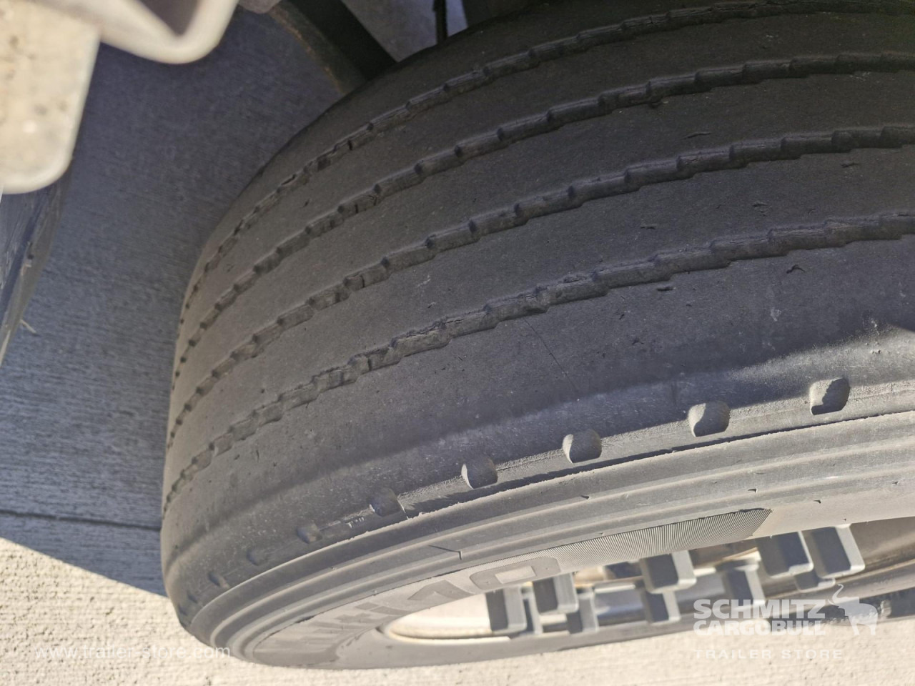 SCHMITZ Reefer Multitemp - Isothermal semi-trailer: picture 3 SCHMITZ Reefer Multitemp - Isothermal semi-trailer: picture 3