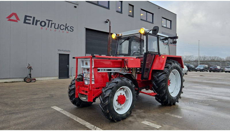 Case International 844 S (4X4 / BELGIAN TRACTOR / PERFECT CONDITION / GEARBOX TOP CONDITION) - Farm tractor: picture 1 Case International 844 S (4X4 / BELGIAN TRACTOR / PERFECT CONDITION / GEARBOX TOP CONDITION) - Farm tractor: picture 1