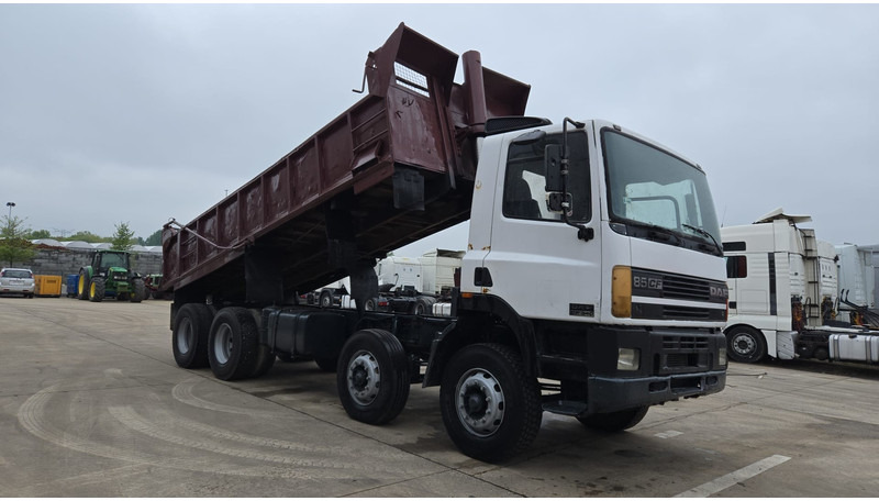 DAF 85 CF 340 (EURO 2 / MANUAL PUMP / STEEL SUSP. / POSSIBLE AS CHASSIS / 8X4) - Tipper: picture 3 DAF 85 CF 340 (EURO 2 / MANUAL PUMP / STEEL SUSP. / POSSIBLE AS CHASSIS / 8X4) - Tipper: picture 3