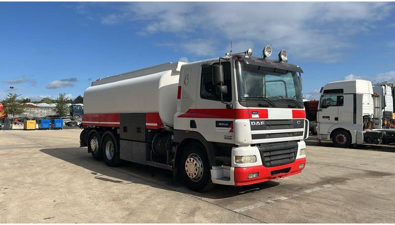 DAF CF 85.430 (20270 LITERS / EURO 3 / TOP CONDITION !!! / PARFAIT ETAT / 6X2 / BOITE MANUELLE) - Tanker truck: picture 3 DAF CF 85.430 (20270 LITERS / EURO 3 / TOP CONDITION !!! / PARFAIT ETAT / 6X2 / BOITE MANUELLE) - Tanker truck: picture 3