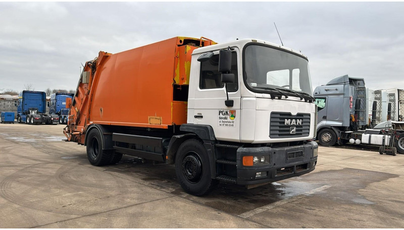 MAN 18.285 (GARBAGE TRUCK / TOP CONDITION / 6 CYLINDER / MANUAL GEARBOX) - Refuse truck: picture 3 MAN 18.285 (GARBAGE TRUCK / TOP CONDITION / 6 CYLINDER / MANUAL GEARBOX) - Refuse truck: picture 3