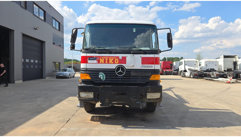 Mercedes-Benz Atego 1823 (BIG AXLE / STEEL SUSP. / LAMES / BOITE MANUELLE / MANUAL GETRIEBE) - Container transporter/ Swap body truck: picture 2 Mercedes-Benz Atego 1823 (BIG AXLE / STEEL SUSP. / LAMES / BOITE MANUELLE / MANUAL GETRIEBE) - Container transporter/ Swap body truck: picture 2