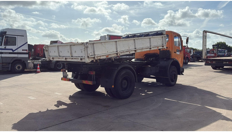 Mercedes-Benz SK 1628 (V8 / LAMES / GRAND PONT / POMPE MANUELLE) - Tipper: picture 5 Mercedes-Benz SK 1628 (V8 / LAMES / GRAND PONT / POMPE MANUELLE) - Tipper: picture 5