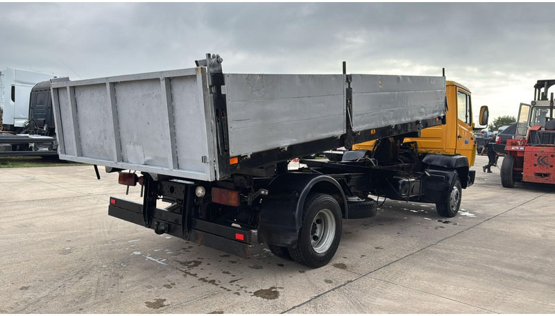 Mercedes-Benz SK 814 (MANUAL PUMP / POMPE MANUELLE / LAMES) - Tipper: picture 4 Mercedes-Benz SK 814 (MANUAL PUMP / POMPE MANUELLE / LAMES) - Tipper: picture 4