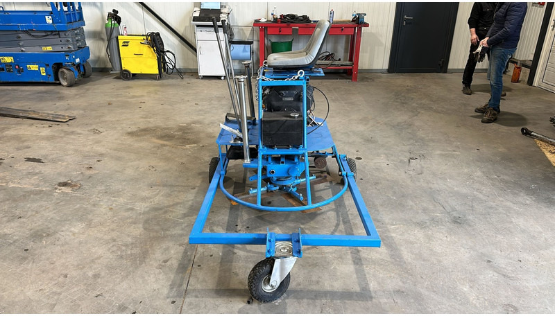 OHV BELGIAN MACHINE (BELGIAN MACHINE / GOOD CONDITION) - Power trowel: picture 2 OHV BELGIAN MACHINE (BELGIAN MACHINE / GOOD CONDITION) - Power trowel: picture 2