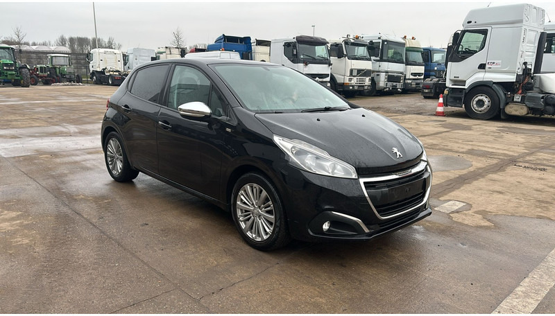 Peugeot 208 (BELGIAN CAR / AIRCO / 5 DOORS / PETROL) - Car: picture 2 Peugeot 208 (BELGIAN CAR / AIRCO / 5 DOORS / PETROL) - Car: picture 2