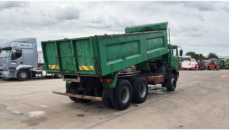 Renault G 300 MAXTER (GRAND PONT / POMPE MANUELLE / 6X4) - Tipper: picture 5 Renault G 300 MAXTER (GRAND PONT / POMPE MANUELLE / 6X4) - Tipper: picture 5